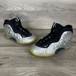 Nike Air Foamposite Pro
Silver Surfer (GS)